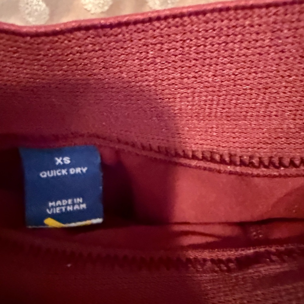 Old Navy Active Burgundy Pleated Skort XS Built In Shorts Athletic Skirt - Picture 3 of 7